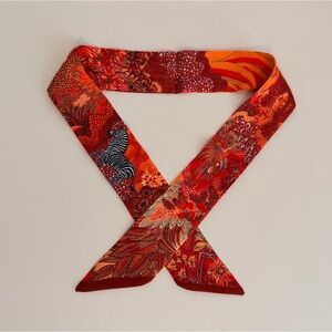 Elegant Red/Orange Patterned Women's Scarf